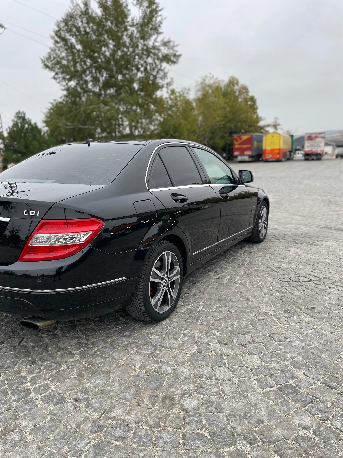 Mercedes-Benz C 320, снимка 4 - Автомобили и джипове - 55931987