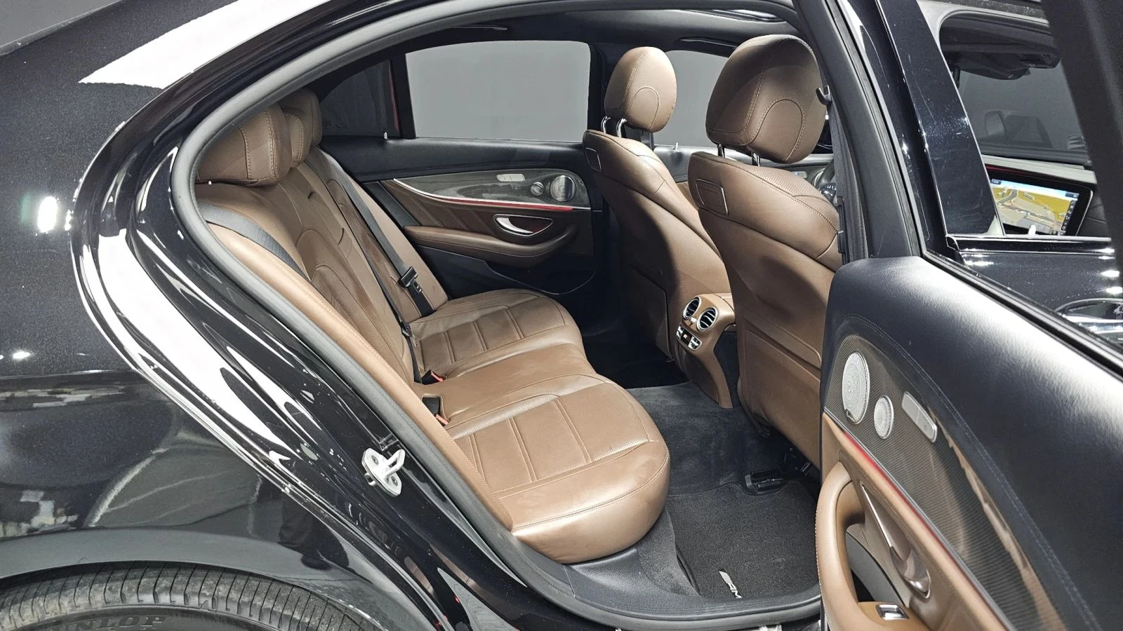 Mercedes-Benz E 53 AMG, снимка 11 - Автомобили и джипове - 56688201