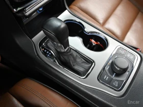 Jeep Grand cherokee 3.6* V6* 8ZF* OVERLAND* ДИСТРОНИК* ОБДУХВАНЕ* КАМЕ, снимка 11