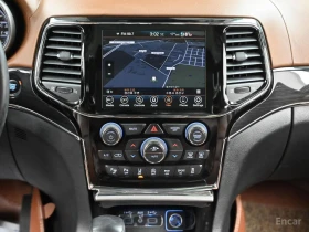 Jeep Grand cherokee 3.6* V6* 8ZF* OVERLAND* ДИСТРОНИК* ОБДУХВАНЕ* КАМЕ, снимка 8