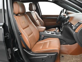 Jeep Grand cherokee 3.6* V6* 8ZF* OVERLAND* ДИСТРОНИК* ОБДУХВАНЕ* КАМЕ | Auto.bg — изображение 12
