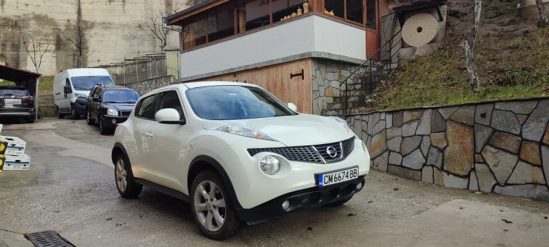 Nissan Juke, снимка 6 - Автомобили и джипове - 48362399