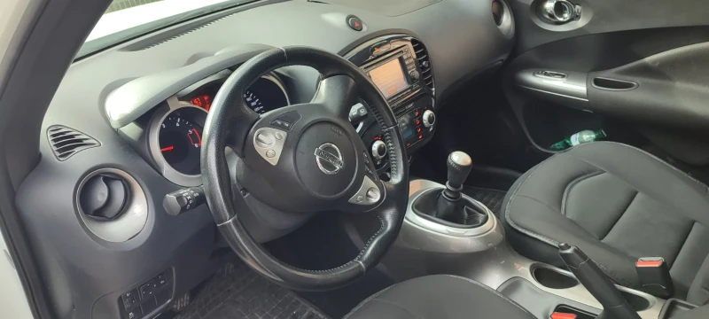 Nissan Juke, снимка 9 - Автомобили и джипове - 48362399