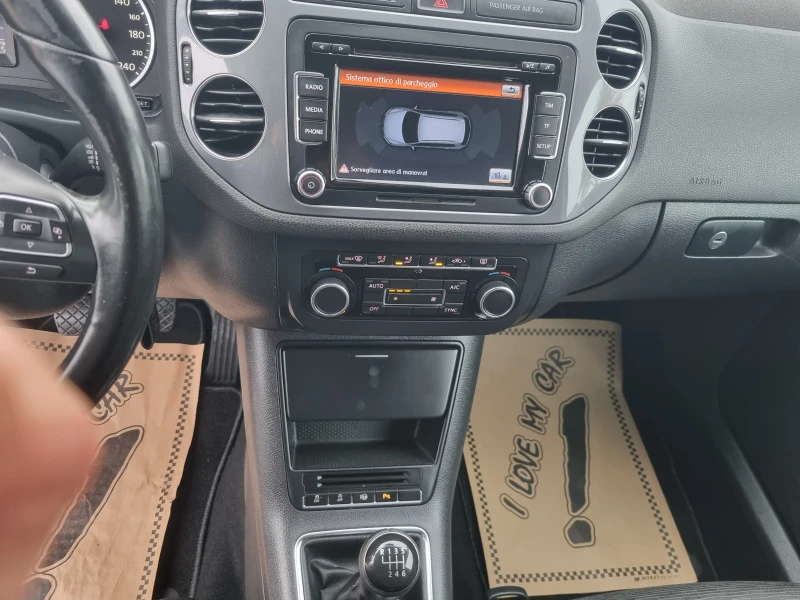VW Tiguan 1.4TSi BLUEMOTION, снимка 11 - Автомобили и джипове - 52352381