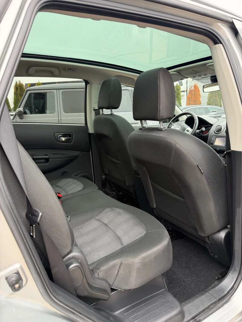Nissan Qashqai * 4x4* 6+ 1* 360 CAM* PANO* , снимка 15 - Автомобили и джипове - 53019429