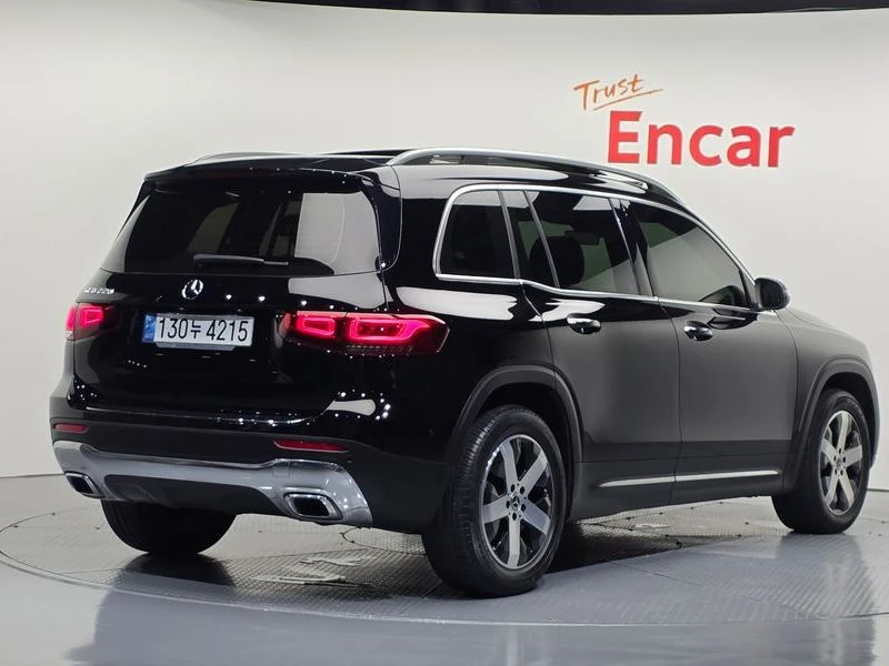 Mercedes-Benz GLB GLB220| 190к.с.| ВКЛ.ТЕХНОТЕСТ, снимка 2 - Автомобили и джипове - 55701497