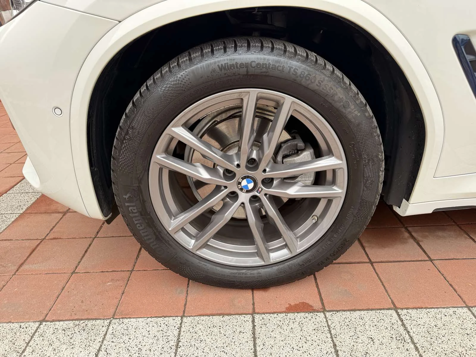 BMW X3 xDrive20d - изображение 8