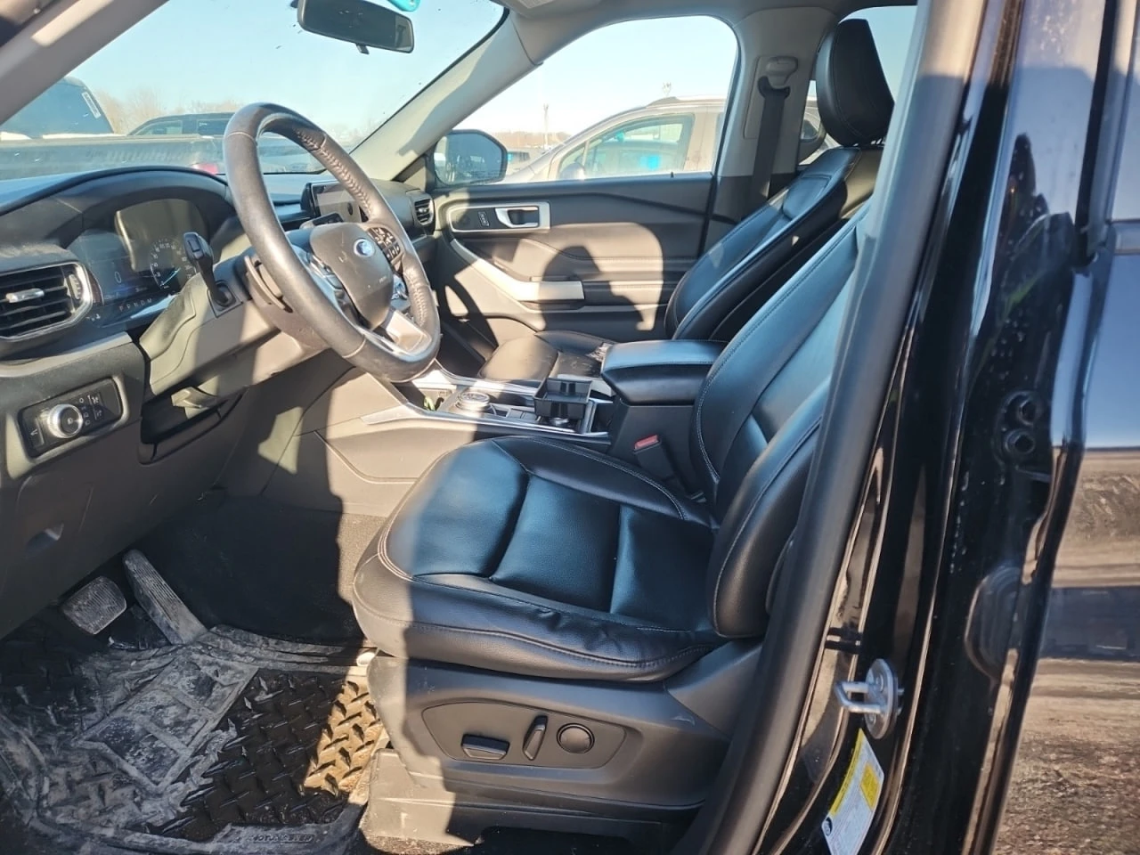 Ford Explorer * XLT * CARFAX * ПОДГРЕВИ* ОБДУХВАНЕ* КАМЕРА, снимка 6 - Автомобили и джипове - 53724138