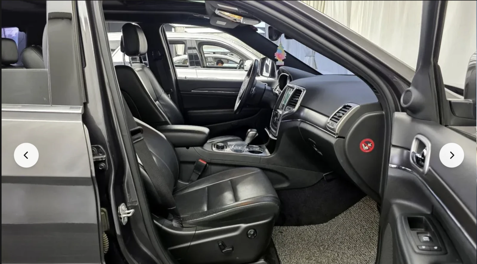 Jeep Grand cherokee LIMITED* 3.6* V6* 8ZF* ПОДГРЕВ* ОБДУХВАНЕ* 360КАМЕ, снимка 13 - Автомобили и джипове - 53772896