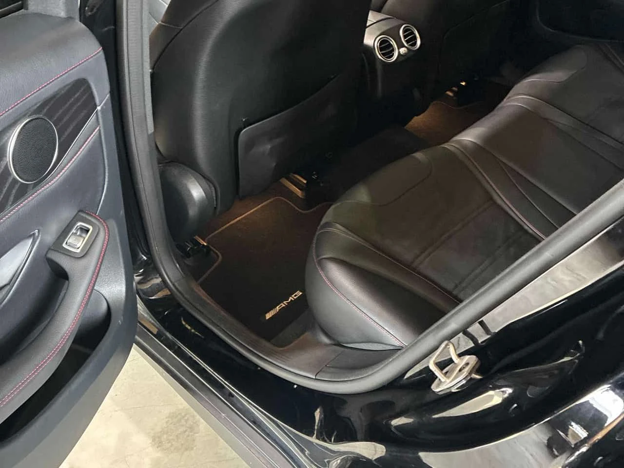 Mercedes-Benz GLC * AMG 43 * CARFAX * ЦЕНА ДО БГ, снимка 13 - Автомобили и джипове - 53999108