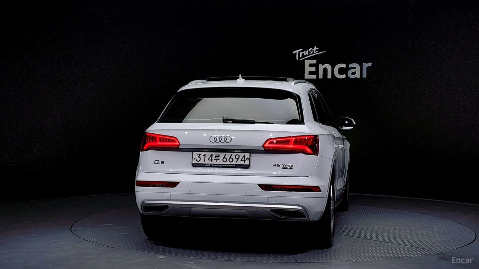 Audi Q5 45 TFSI QUATTRO PREMIUM, снимка 4 - Автомобили и джипове - 55481032