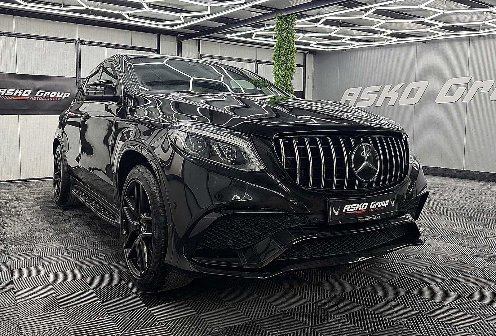 Mercedes-Benz GLE 350 AMG/KUPE/PANORAMA/KeulessGo/СОБСТВЕН ЛИЗИНГ, снимка 4 - Автомобили и джипове - 56210203