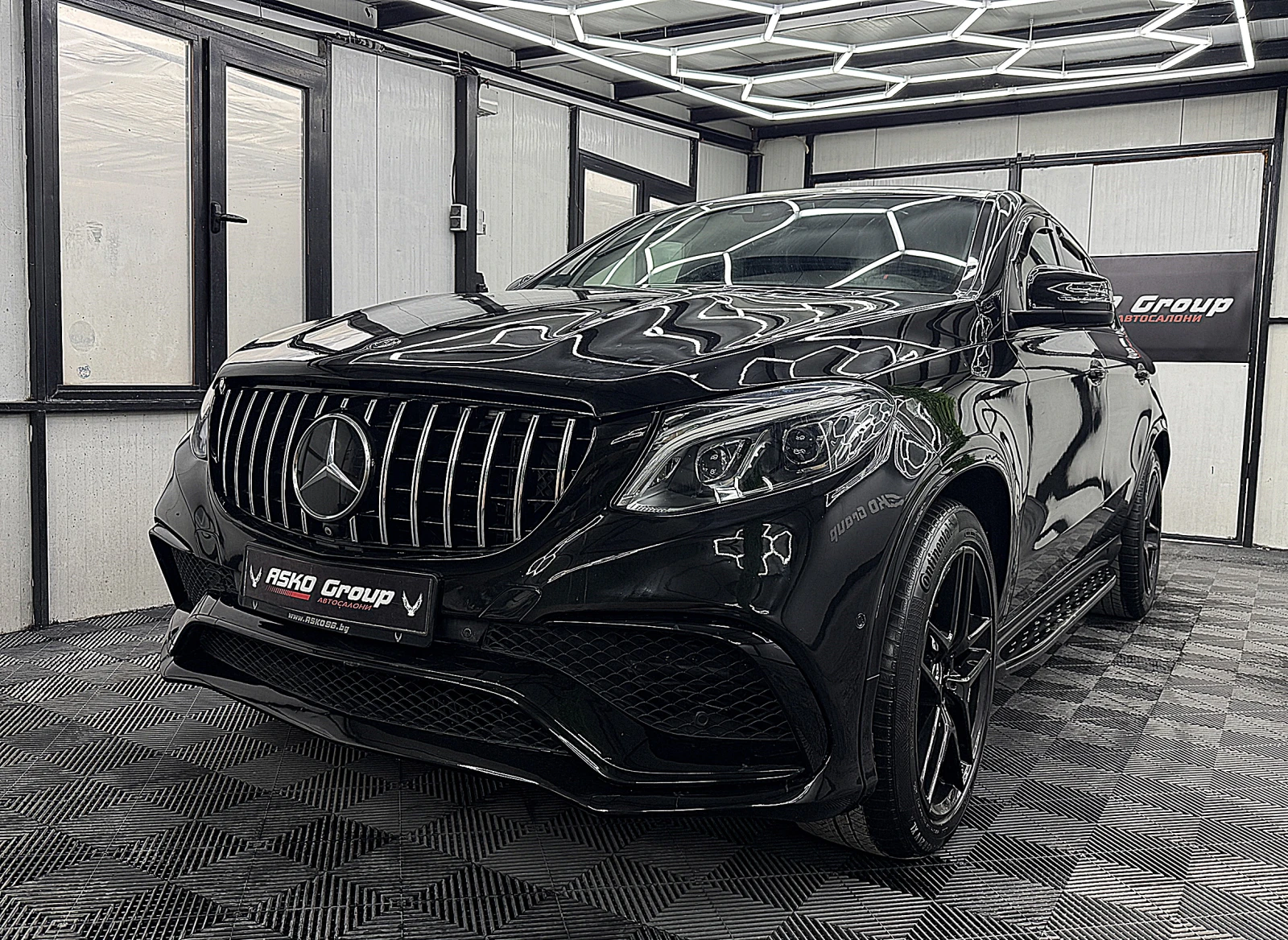 Mercedes-Benz GLE 350 AMG/KUPE/PANORAMA/KeulessGo/СОБСТВЕН ЛИЗИНГ, снимка 2 - Автомобили и джипове - 56210203