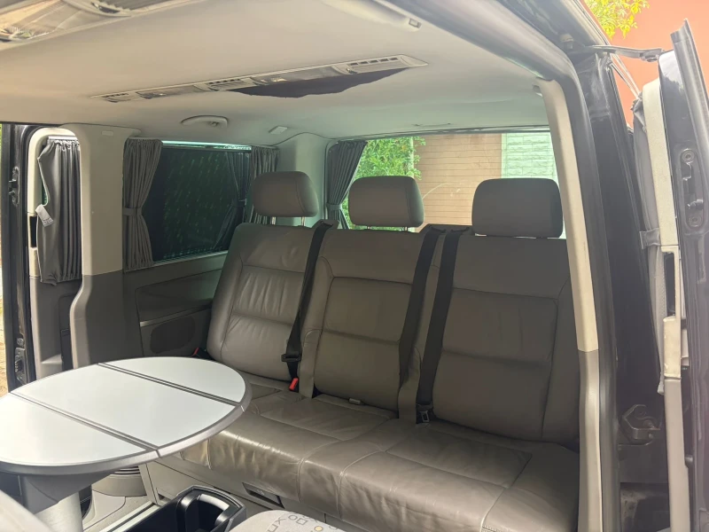 VW Multivan 2.5 TDI 174ps, снимка 12 - Бусове и автобуси - 52057519