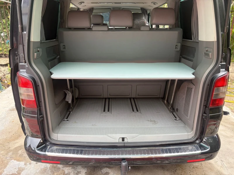 VW Multivan 2.5 TDI 174ps, снимка 11 - Бусове и автобуси - 52057519