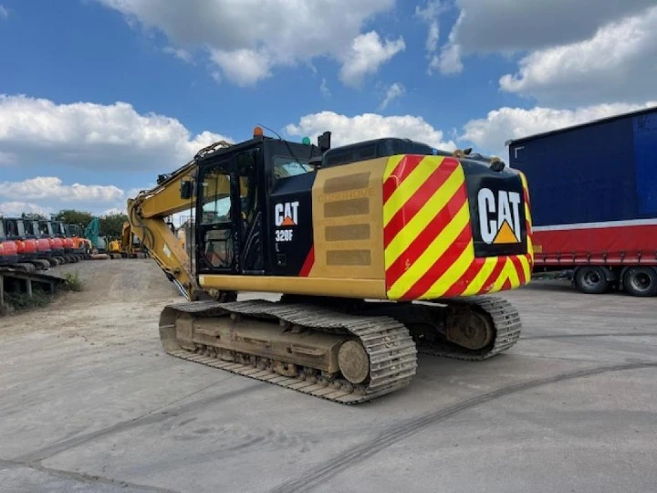 Багер Caterpillar 320FL - изображение 4