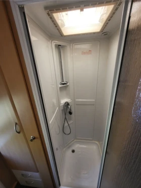 Каравана Coachmen Amara, снимка 16