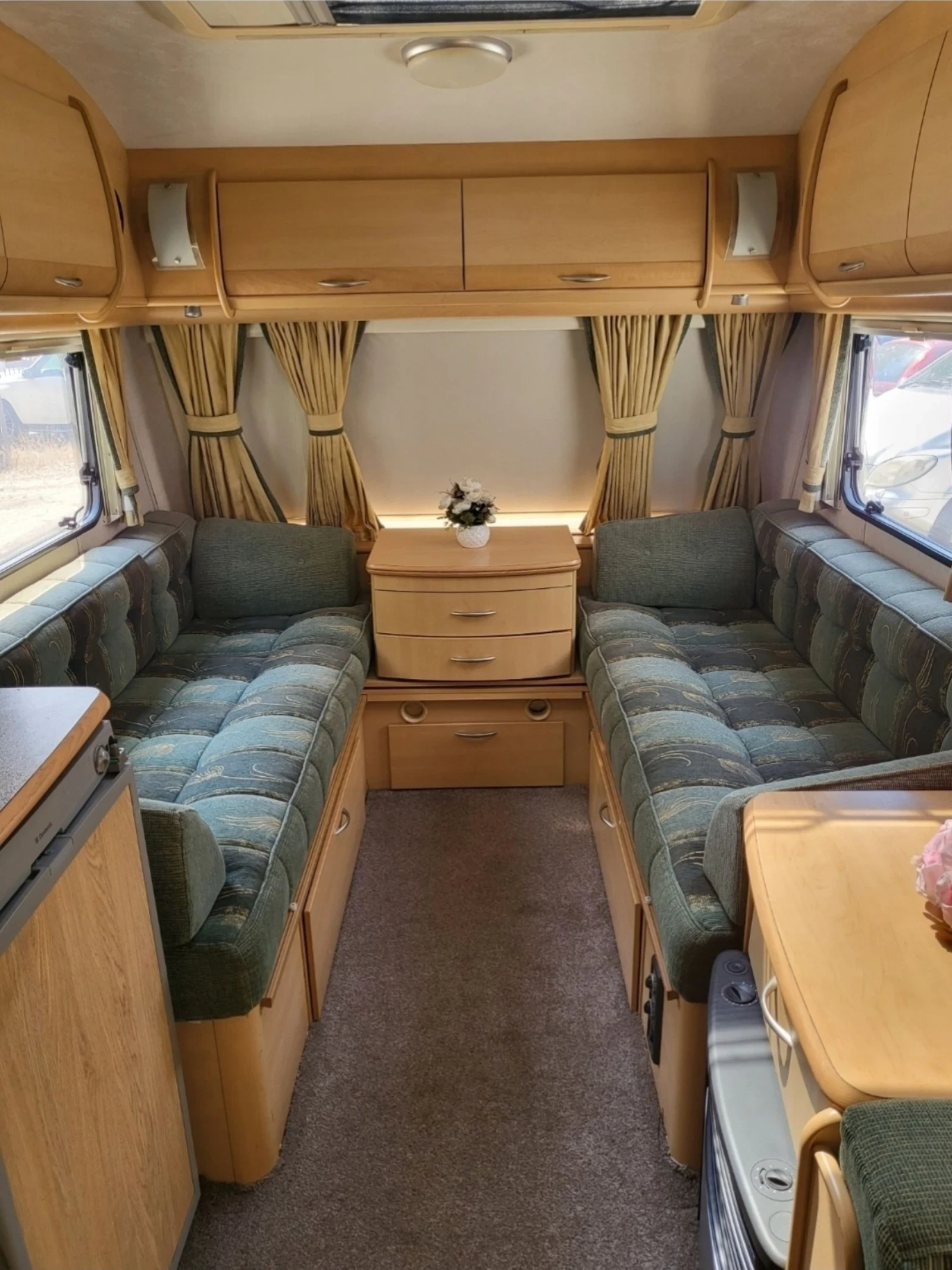 Каравана Coachmen Amara, снимка 4 - Каравани и кемпери - 54758147