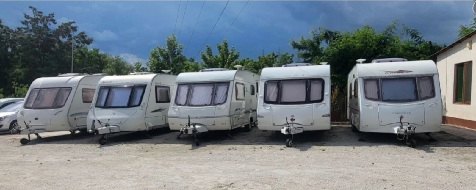 Каравана Coachmen Amara, снимка 3 - Каравани и кемпери - 54758147