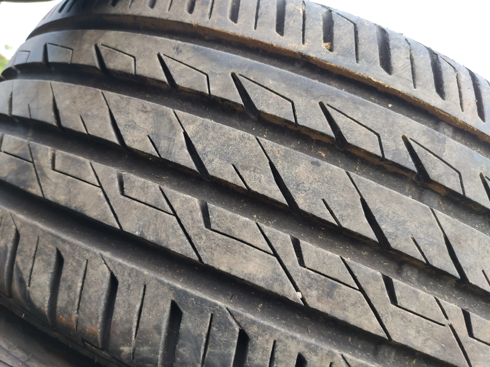 Гуми Летни 225/40R18