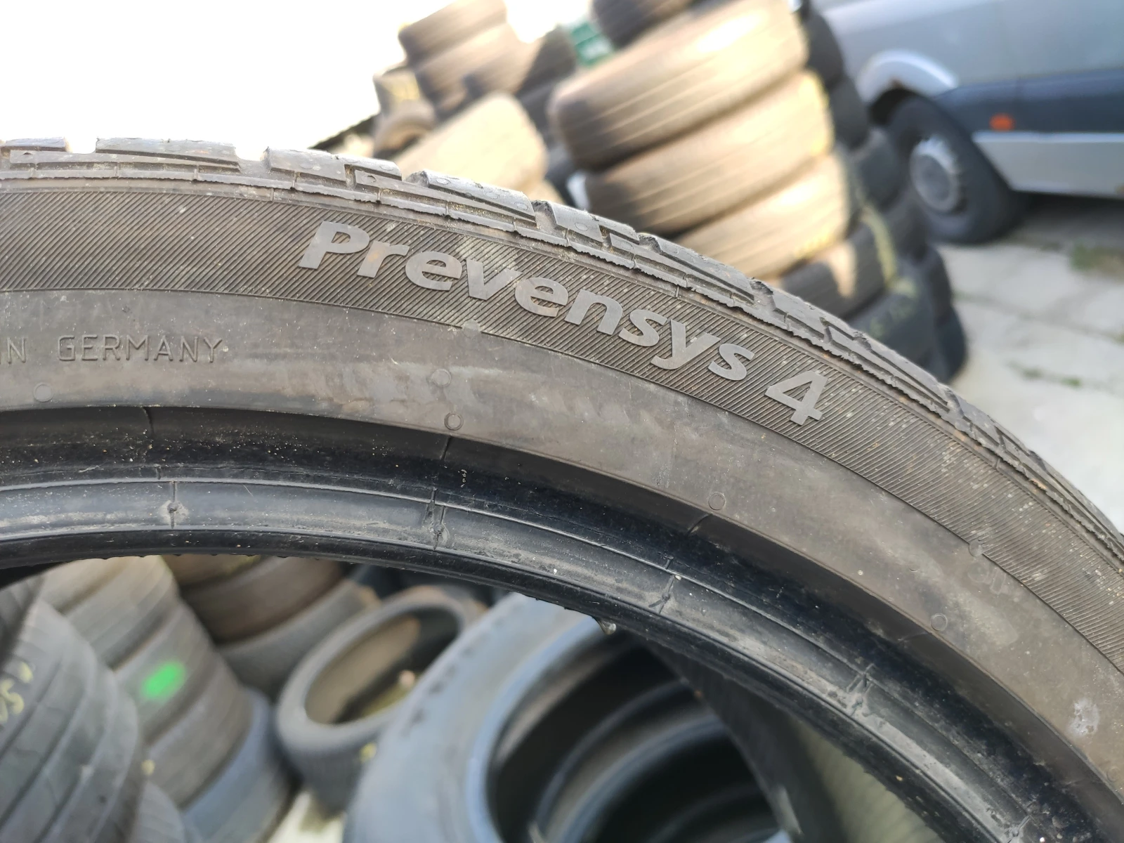 Гуми Летни 225/40R18, снимка 7 - Гуми и джанти - 55478547