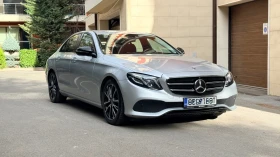 Mercedes-Benz E 200 4MATIC | Distronic+ | Head-Up | Вакуум | 360 , снимка 2