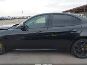 Alfa Romeo Giulia * KEYLESS* КОЖА* ПОДГРЕВ* НАВИ* , снимка 6