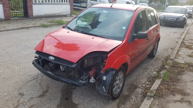 Ford Fiesta 1.3i, снимка 4 - Автомобили и джипове - 47650084