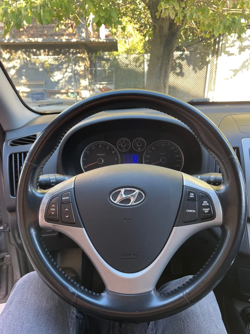 Hyundai I30 2.0i, снимка 4 - Автомобили и джипове - 47653056