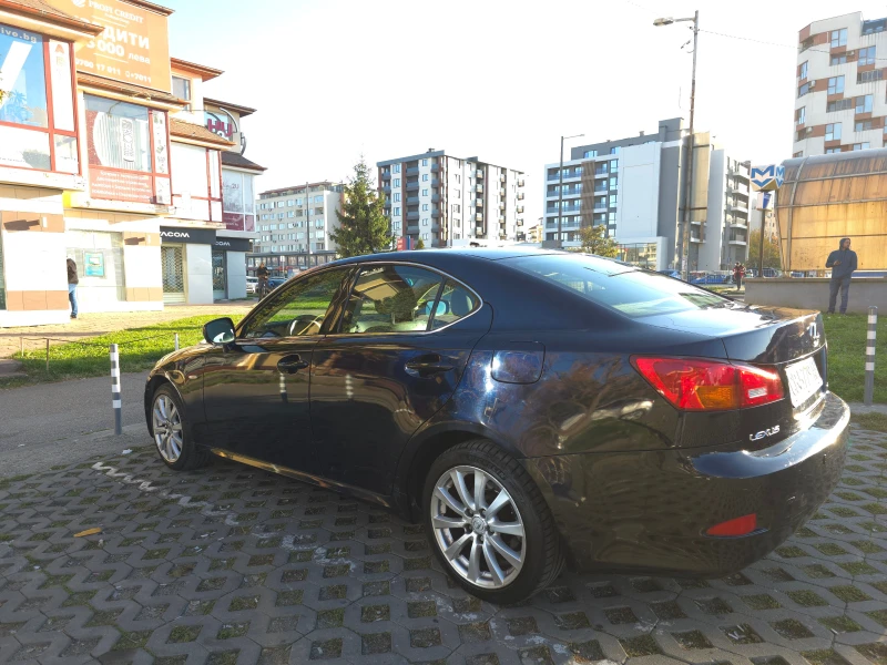 Lexus IS 220d, снимка 2 - Автомобили и джипове - 47817374