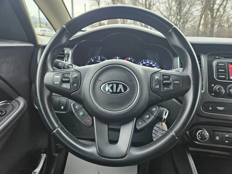 Kia Carens 1.7 ПЕРФЕКТНА, снимка 15 - Автомобили и джипове - 48227477