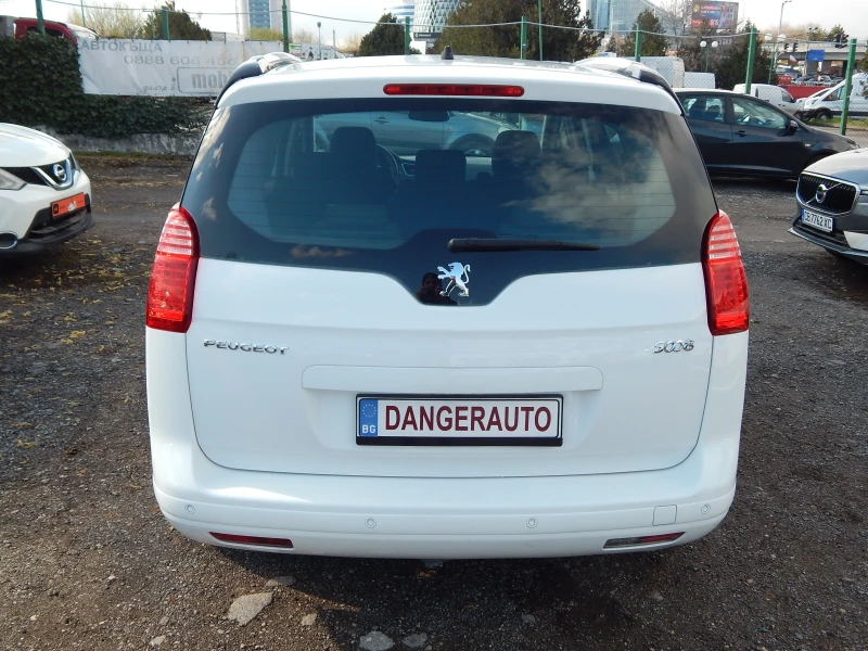 Peugeot 5008 1.6HDI* ПЕРФЕКТНА* , снимка 5 - Автомобили и джипове - 49797351