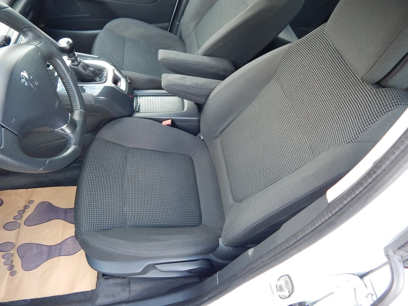 Peugeot 5008 1.6HDI* ПЕРФЕКТНА* , снимка 12 - Автомобили и джипове - 49797351