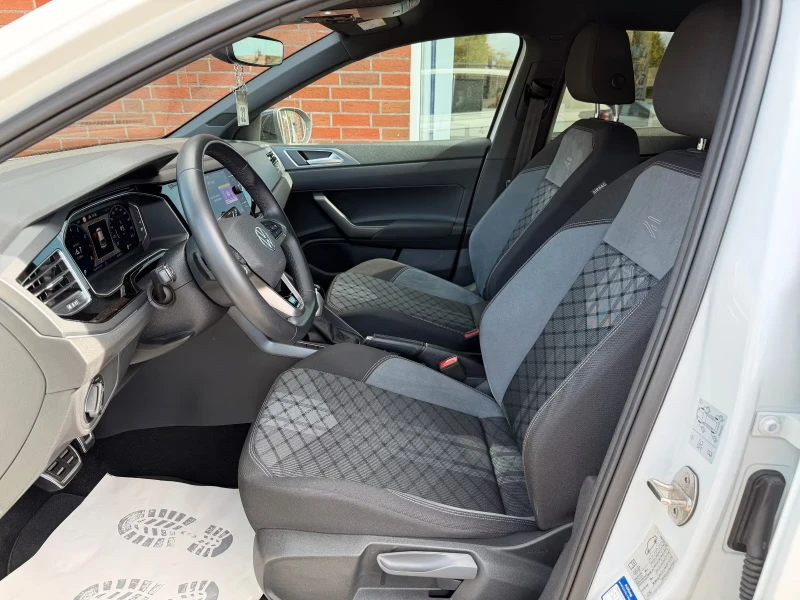 VW Taigo 1.0 DLA, снимка 5 - Автомобили и джипове - 50073716