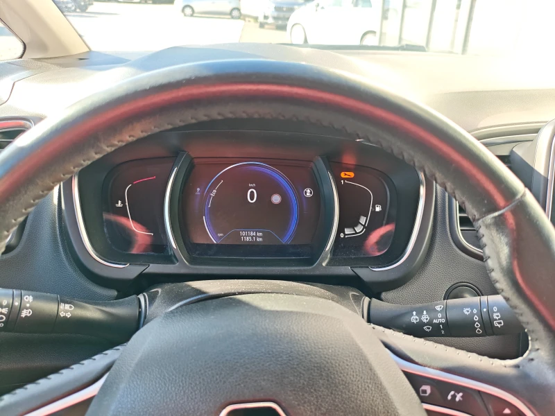 Renault Scenic 1.5 Dci, снимка 7 - Автомобили и джипове - 52397949