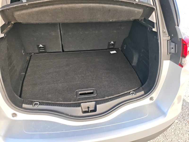 Renault Scenic 1.5 Dci, снимка 8 - Автомобили и джипове - 52397949