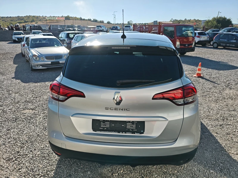 Renault Scenic 1.5 Dci, снимка 4 - Автомобили и джипове - 52397949