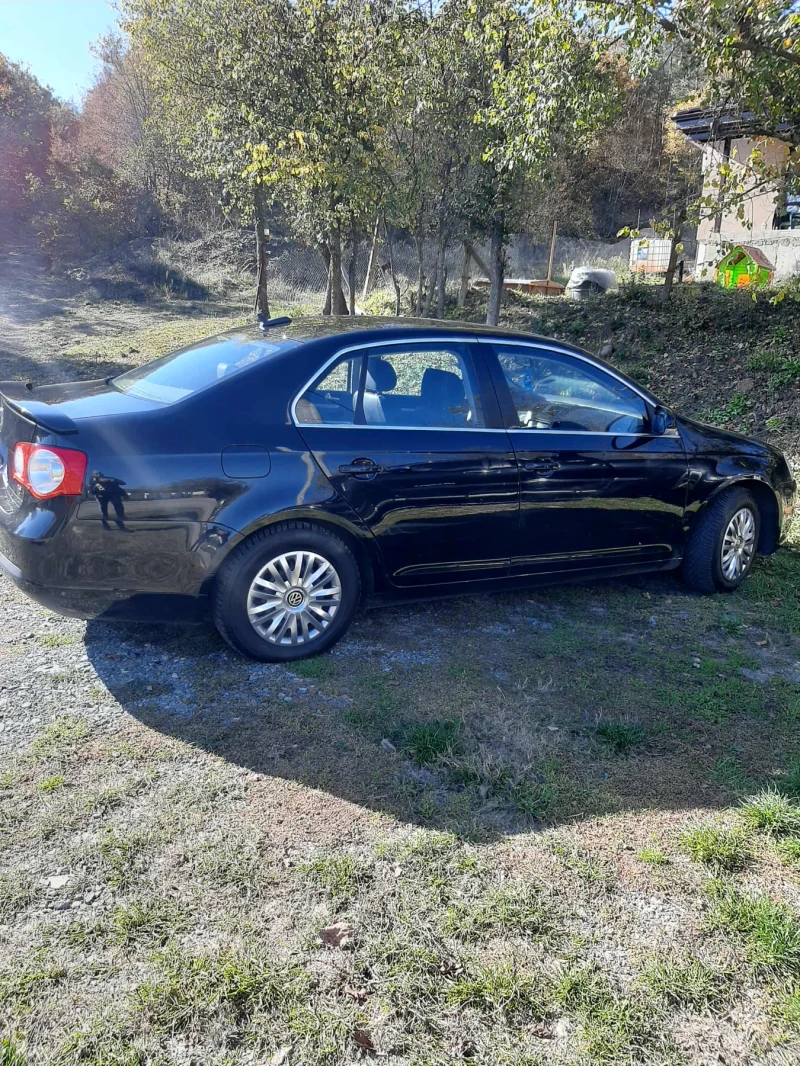 VW Jetta 2.5, снимка 3 - Автомобили и джипове - 52264705