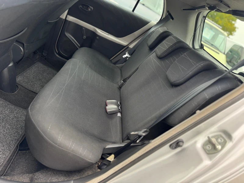 Toyota Yaris 1.4 90кс D-4D КЛИМАТИК, снимка 12 - Автомобили и джипове - 52500810