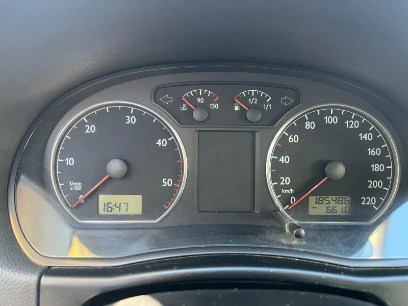 VW Polo 1.9 TDI, снимка 6 - Автомобили и джипове - 52528399