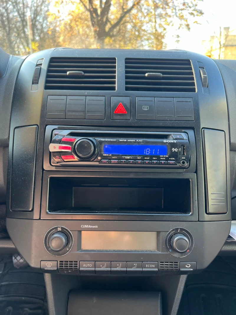 VW Polo 1.9 TDI, снимка 9 - Автомобили и джипове - 52528399