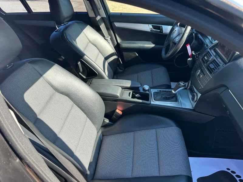 Mercedes-Benz C 220 Avantgarde!Automatic!Navigation! , снимка 13 - Автомобили и джипове - 52844901