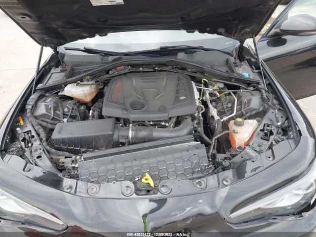 Alfa Romeo Giulia * KEYLESS* КОЖА* ПОДГРЕВ* НАВИ* , снимка 15 - Автомобили и джипове - 53768569