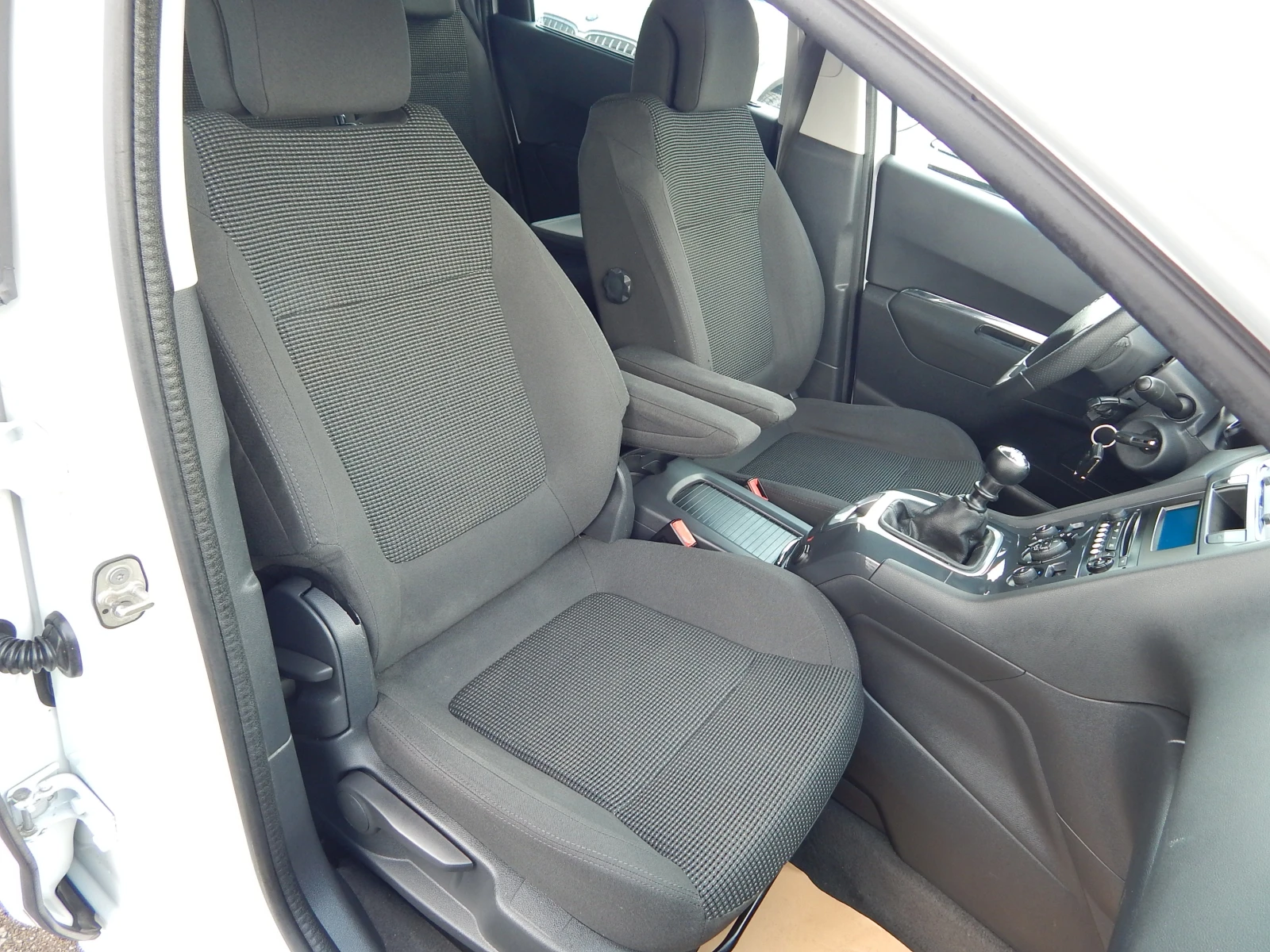 Peugeot 5008 1.6HDI* *  | Mobile.bg   16