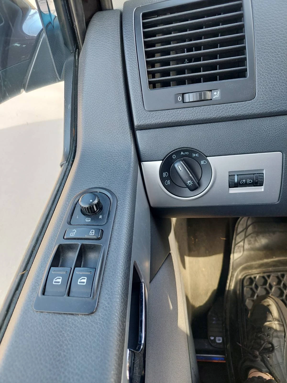 VW Multivan Автоматик - изображение 6