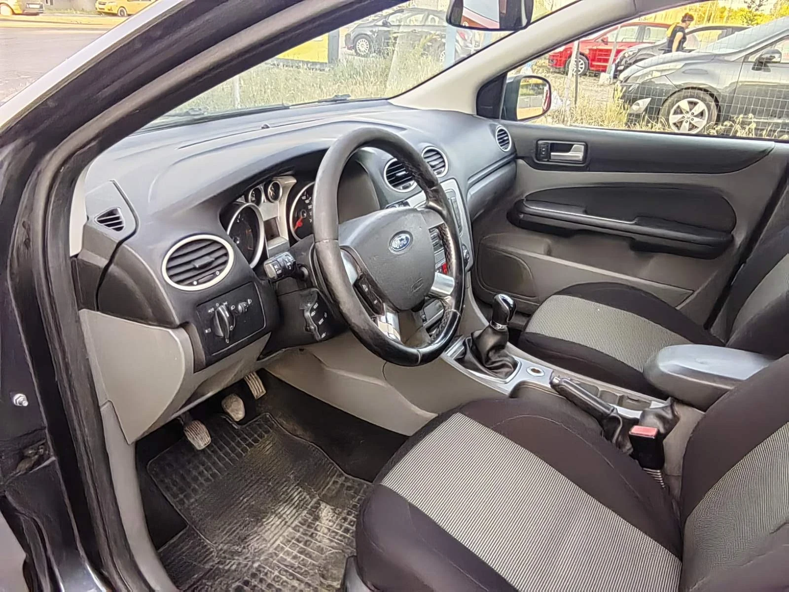 Ford Focus 1.6 90k.s - изображение 9
