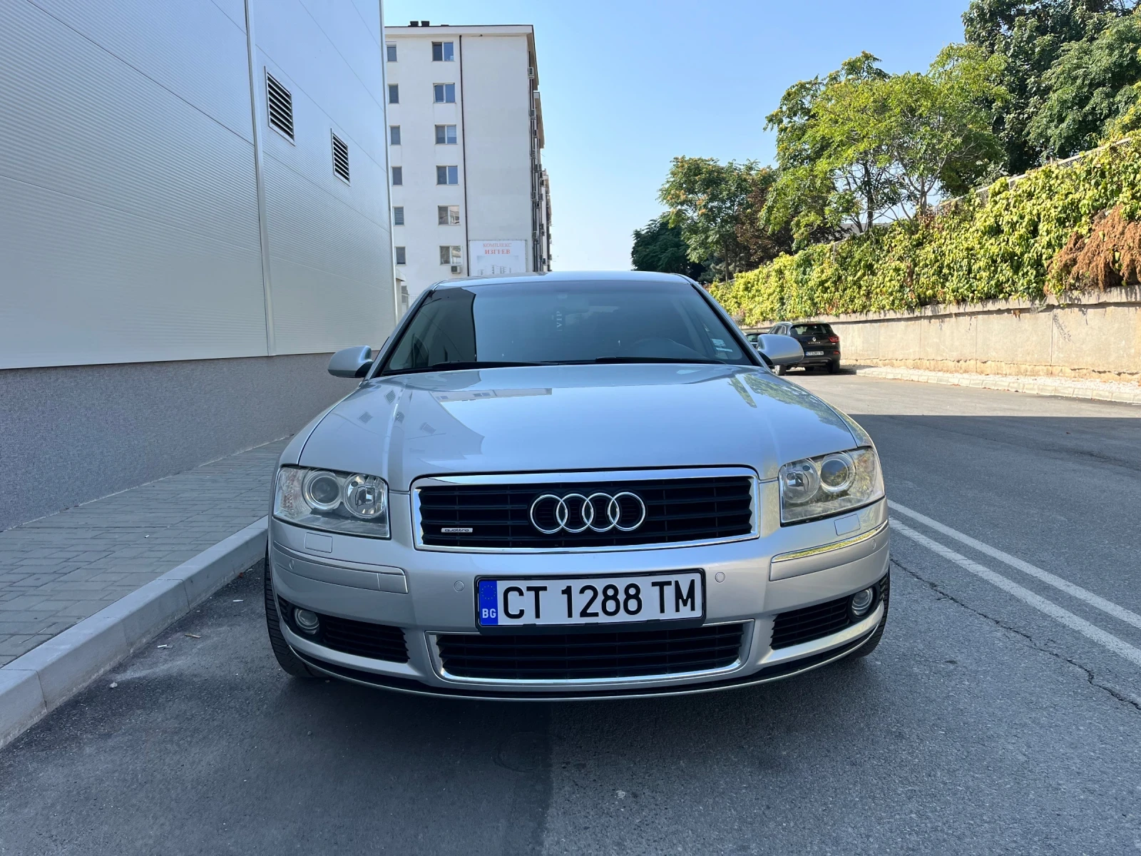 Audi A8 4.2 - изображение 4