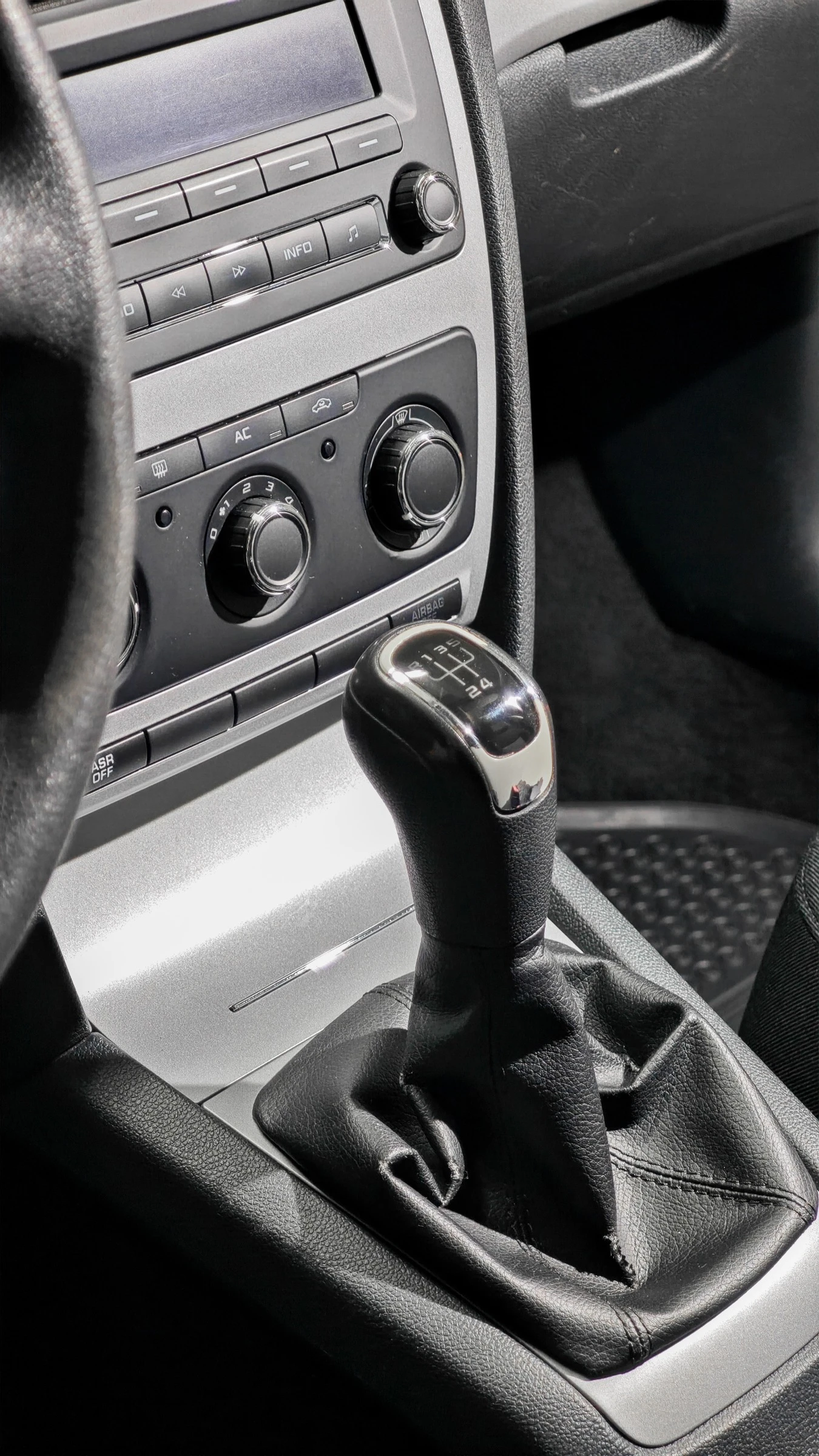 Skoda Octavia 1.6 TDI - изображение 10