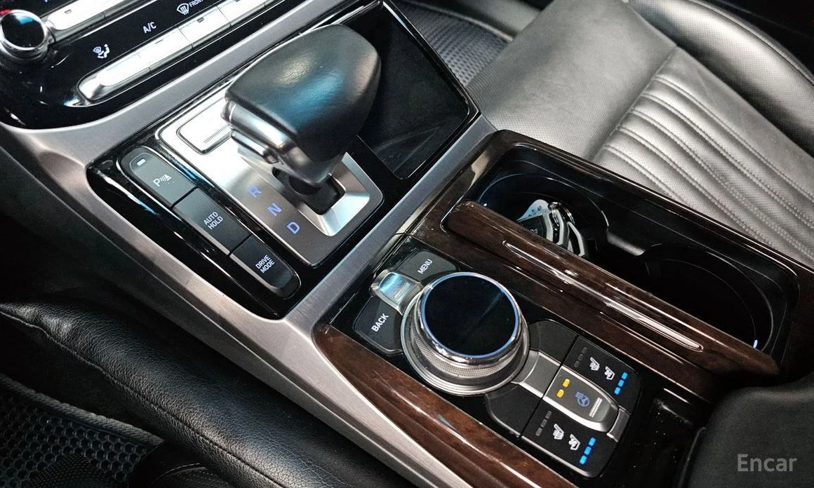 Genesis G90  - изображение 9