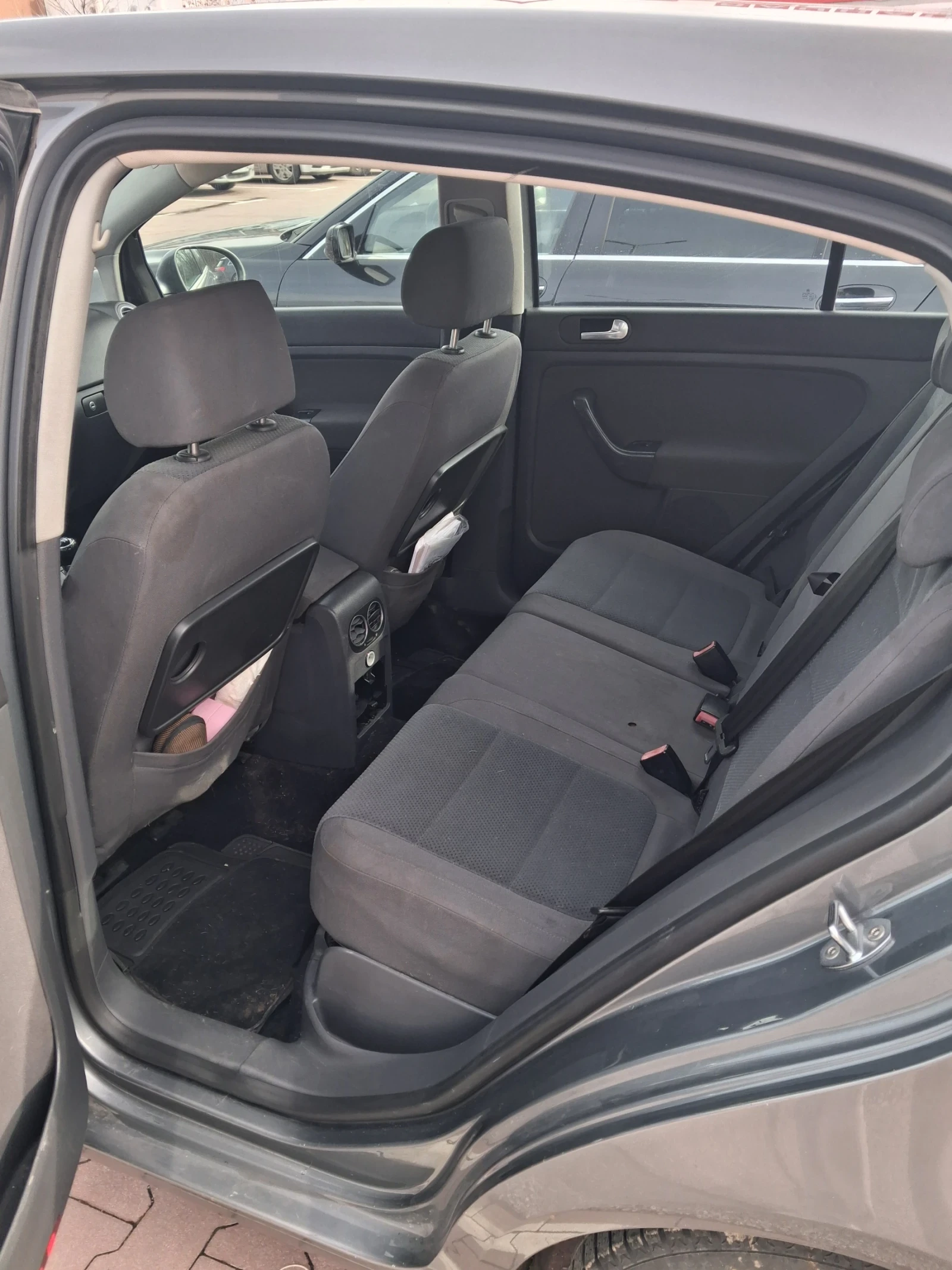VW Golf Plus 1.9, 105k.c TDI, Климатик  - изображение 6